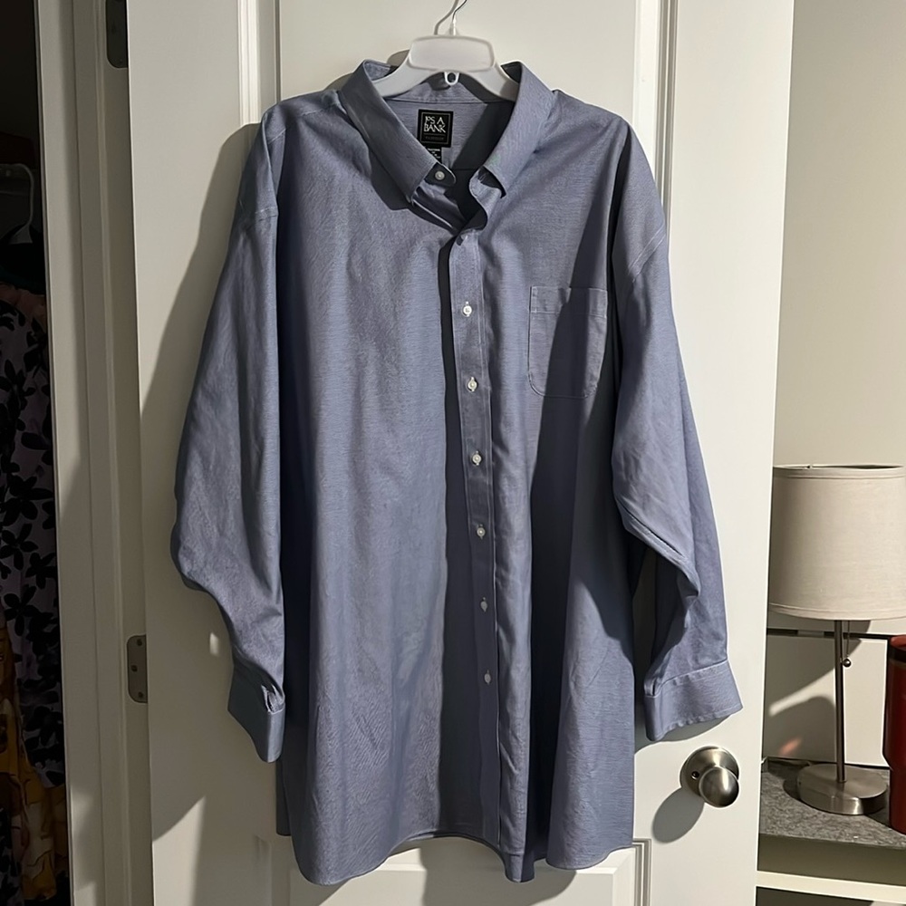Jos A Bank Traveler dress shirt